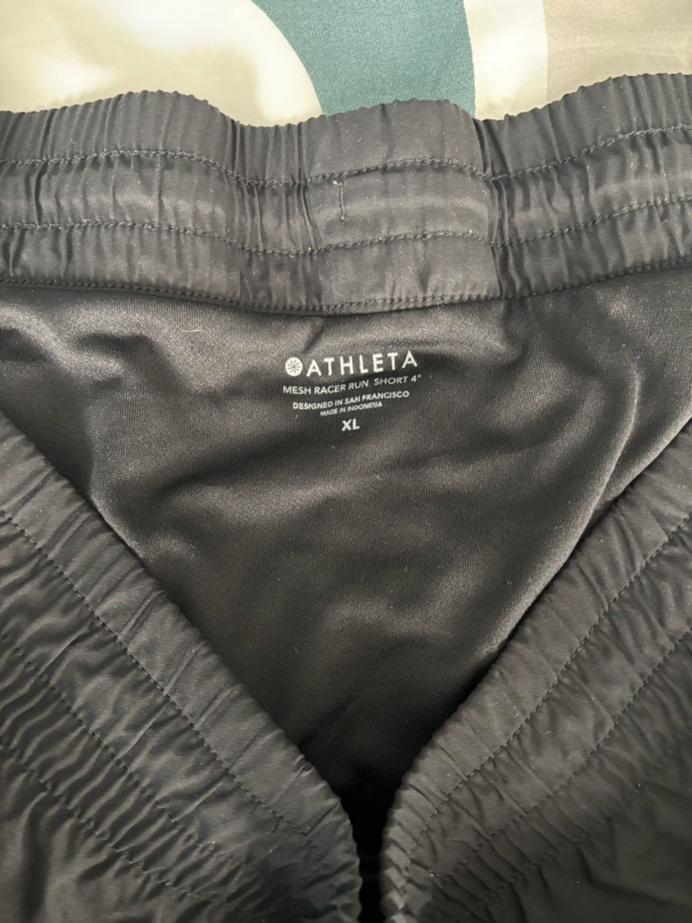 Athleta Mesh Racer Run Mid Rise 4" Short - Picture 2 of 5